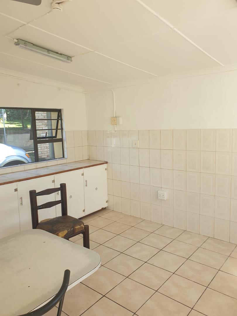 5 Bedroom Property for Sale in Summerpride Eastern Cape
